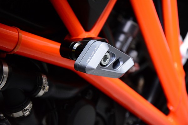 Immagine di KIT MONTAGGIO PARATELAI VISUAL KTM SUPERDUKE 1290 2014-2018